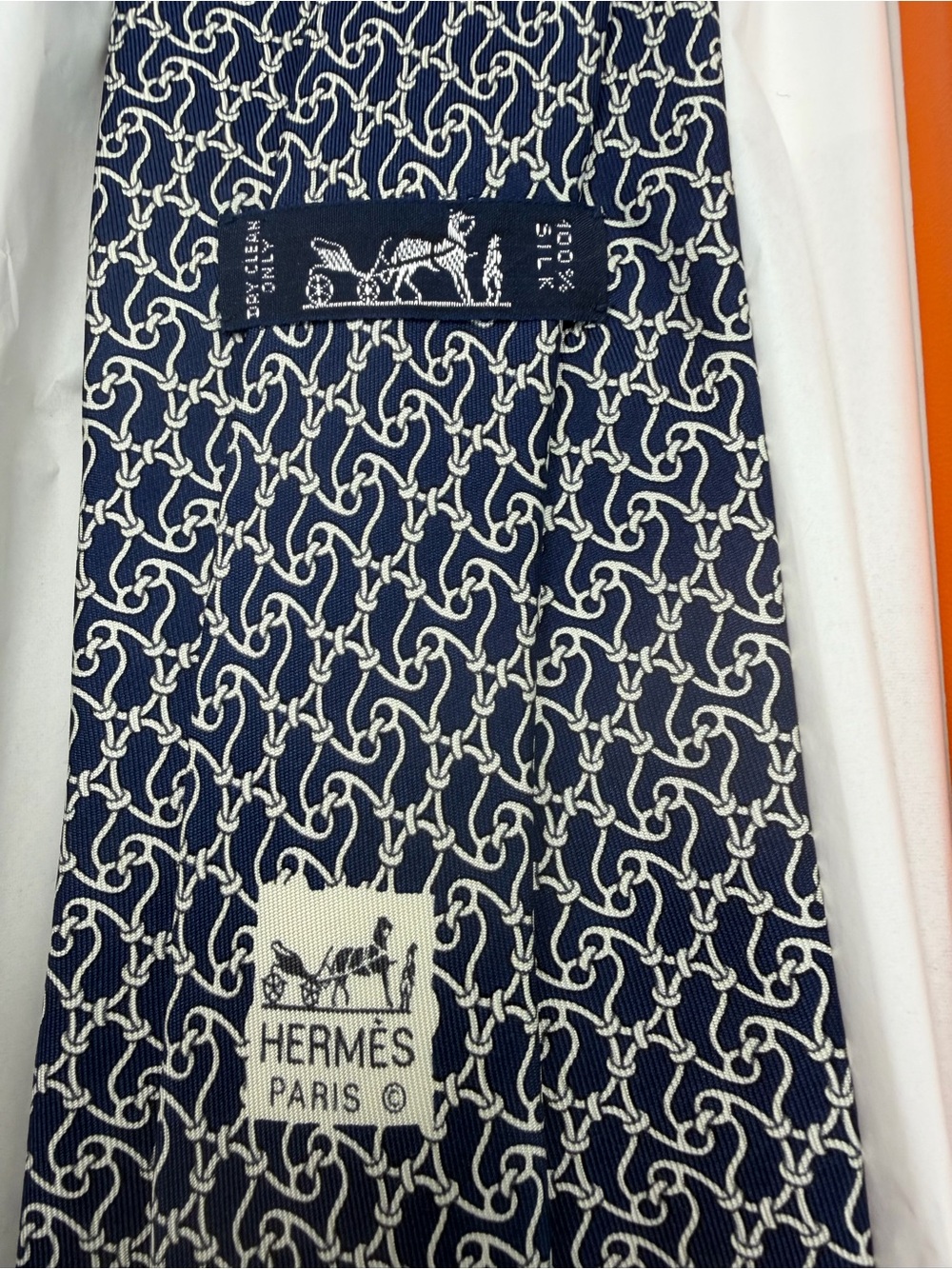 Hermes Navy and White Printed Silk Tie - Picture 3 of 3
